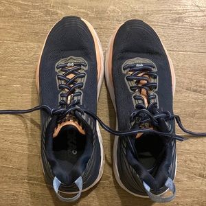 Hoka Bondi 6